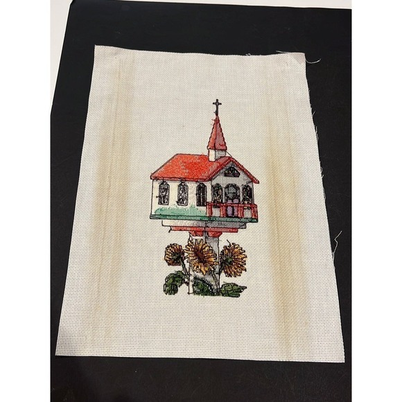 Needlepoint‎ Church Sunflower Birdhouse Handmade Complete Cross Stitch 17.5x13 - Picture 3 of 3